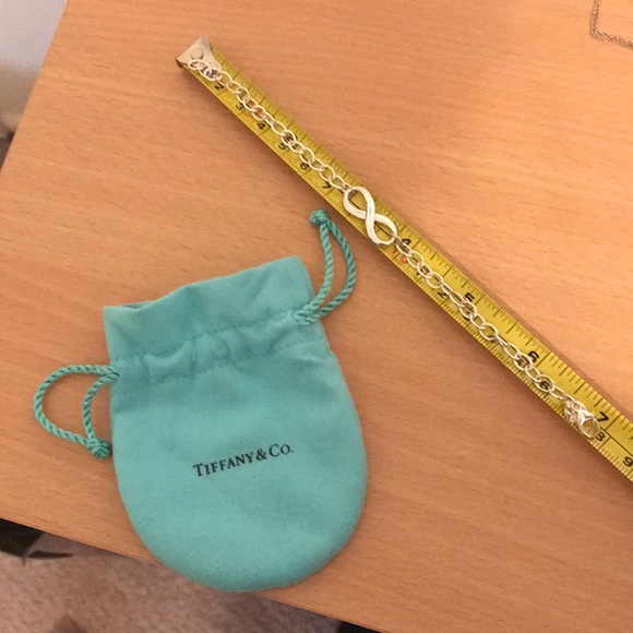 Tiffany & Co Infinity Bracelet in Sterling Silver - Picture 5 of 5